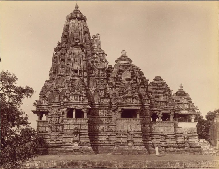 Photograph from 1882 of the Vishvanatha temple at Khajuraho, its curved spire rising in tiers above a stone platform