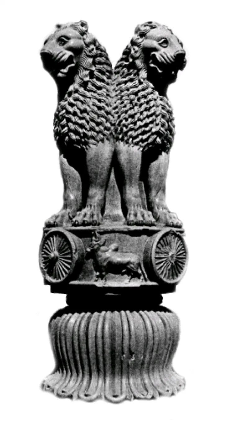 Photograph published in 1911 of the four-lion sandstone capital from Sarnath standing on a museum plinth